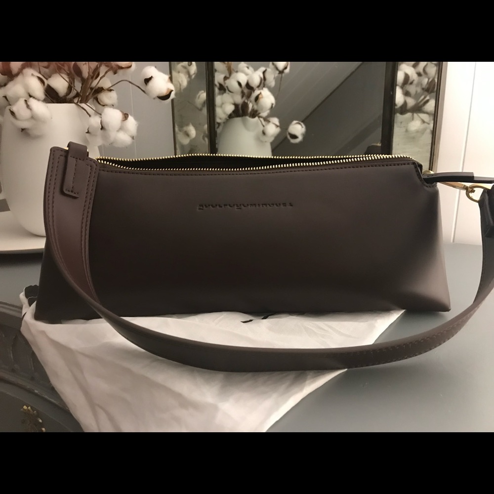 NWOT Adolfo Dominguez barrel style handbag 2022